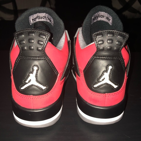 Jordan 4 Retro Toro Bravo Boys Size 6.5 - Picture 2 of 5